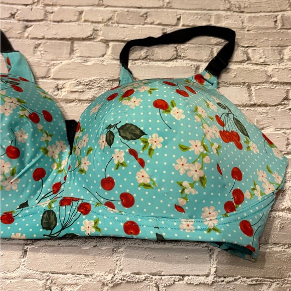Wireless Floral & Cherry Print Torrid Bra - Picture 2 of 4